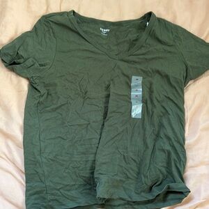 NWT old Navy T shirt